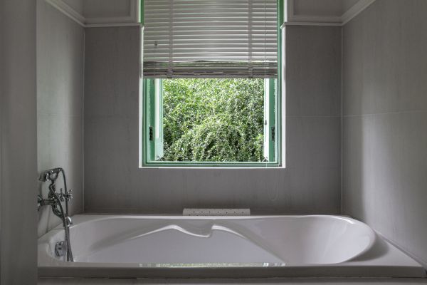 Fiberglass Tub Installation in Fortville